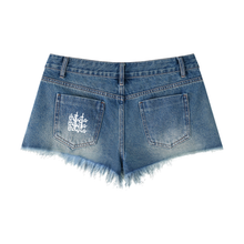 Load image into Gallery viewer, THOTSTAR Women's Vintage Wash Raw Hem Denim Shorts
